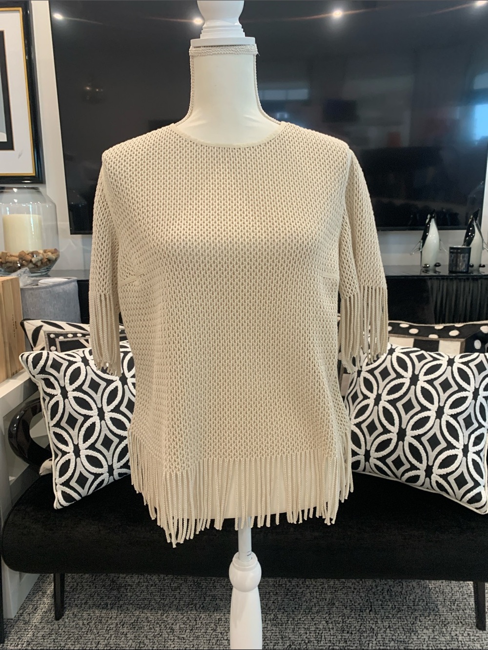 AKRIS Women’s Cream Fringe Knit Sweater -  Short Sleeve Pullover. Worn once